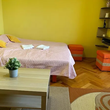 Apartment Aa Near Iulius Mall *
